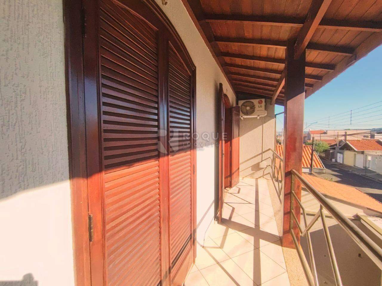 Casa Residencial para aluguel no bairro Jardim da Graminha: Varanda