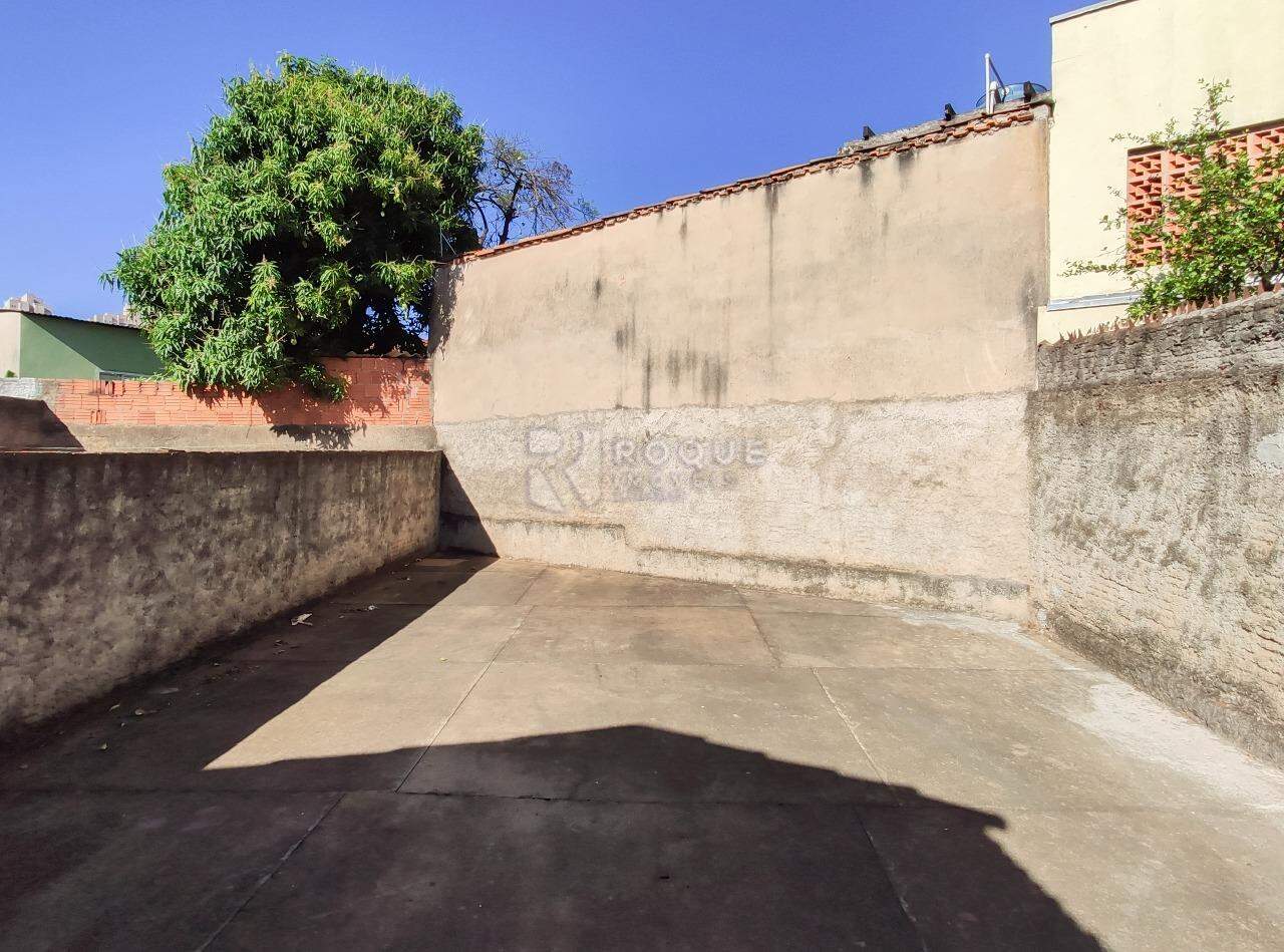 Casa Residencial para aluguel no bairro Vila Paulista: Fundo 