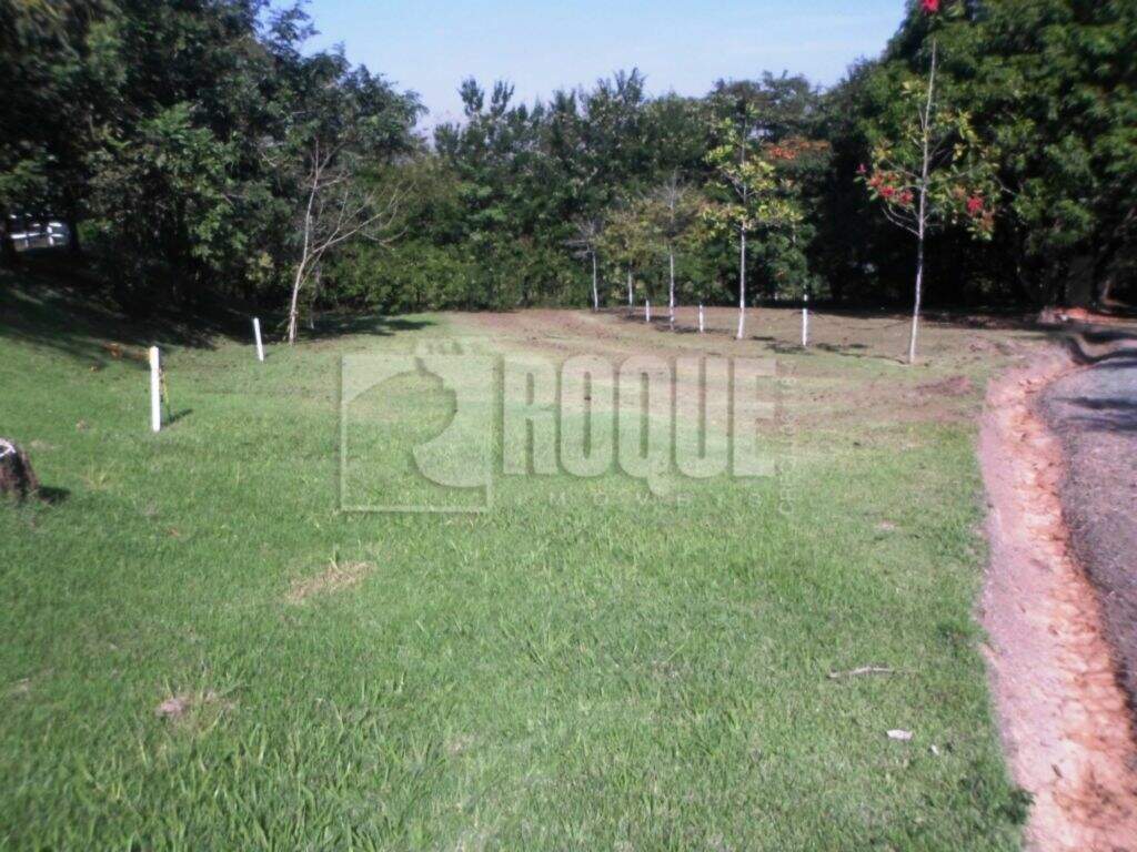 Casa Comercial para aluguel no bairro Bairro do Pinhal: ESTACIONAMENTO