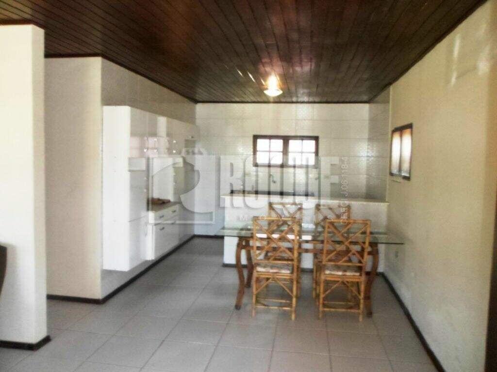 Casa Comercial para aluguel no bairro Bairro do Pinhal: COZINHA RESIDÊNCIA