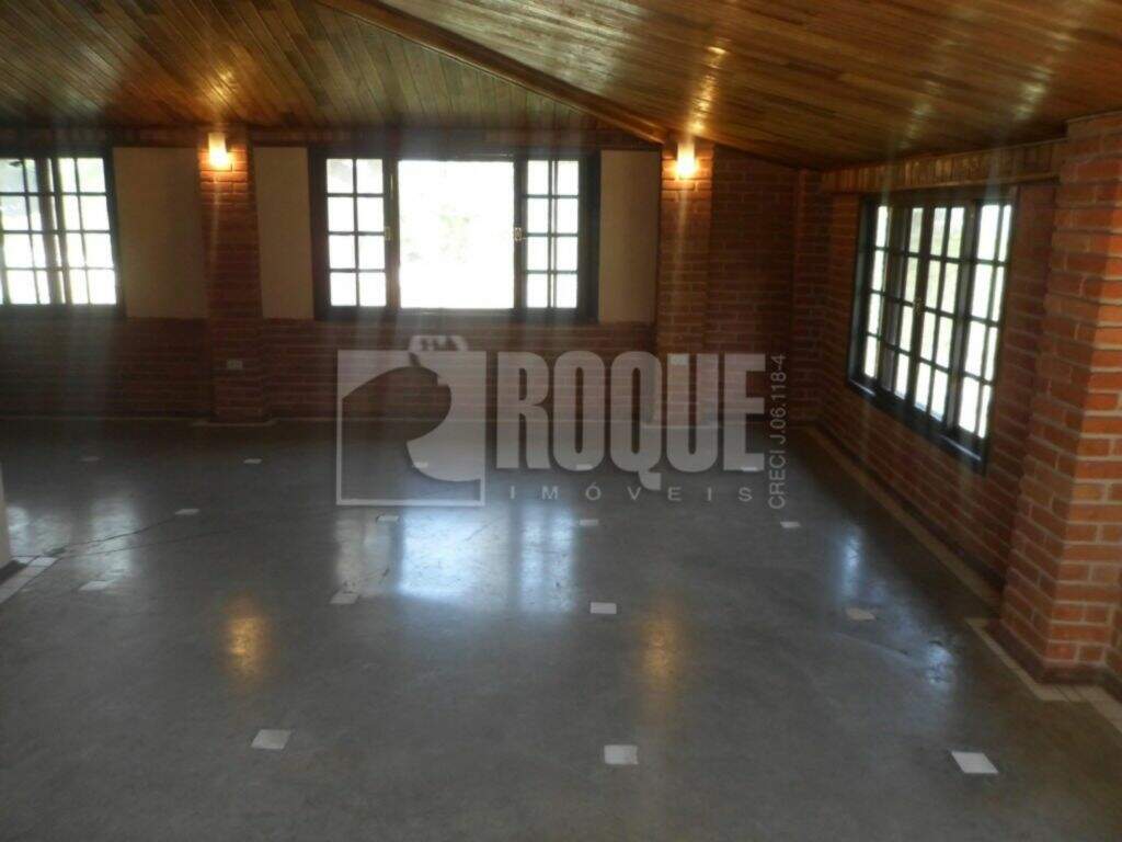 Casa Comercial para aluguel no bairro Bairro do Pinhal: SALÃO LATERAL