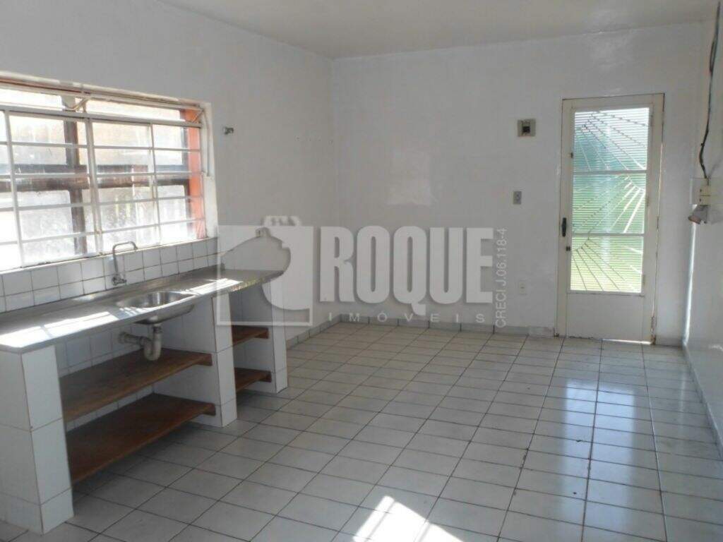 Casa Comercial para aluguel no bairro Bairro do Pinhal: COZINHA