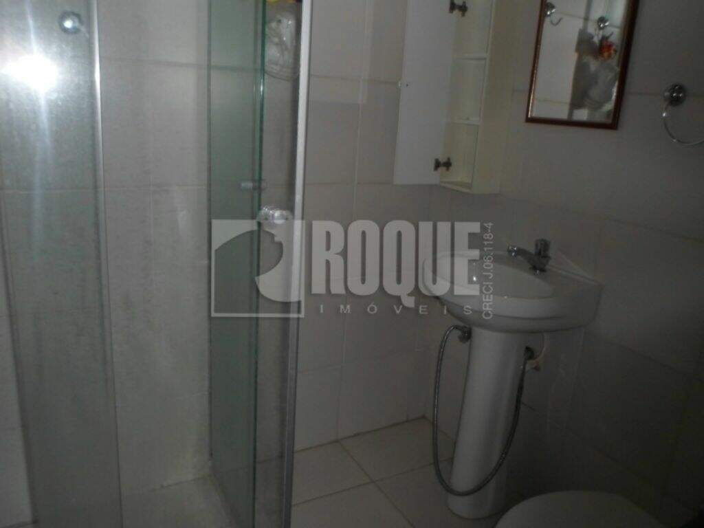 Casa Comercial para aluguel no bairro Bairro do Pinhal: WC SUÍTE