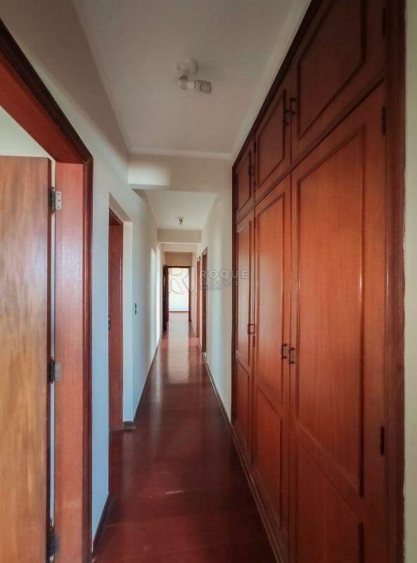Apartamento para aluguel no bairro Centro: Hall