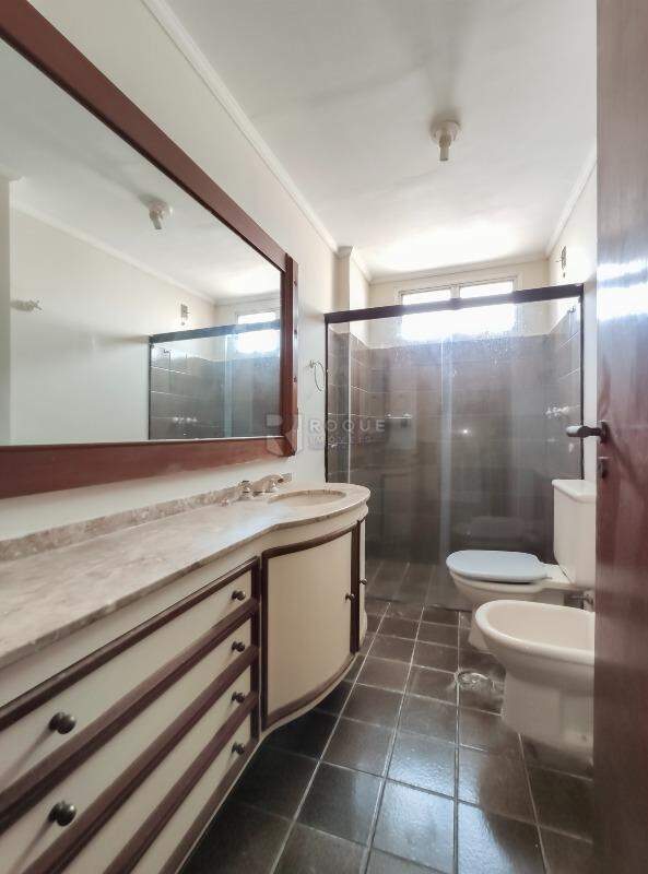 Apartamento para aluguel no bairro Centro: WC social 