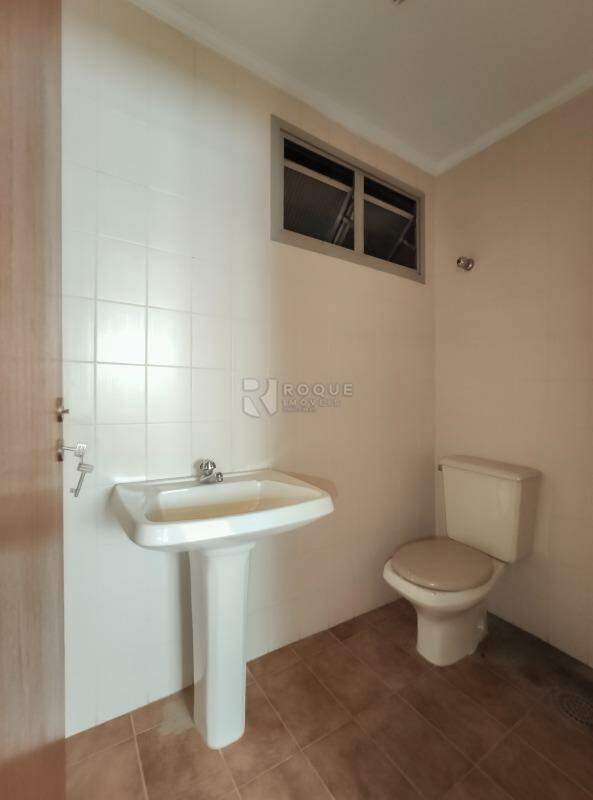 Apartamento para aluguel no bairro Centro: WC fundo 