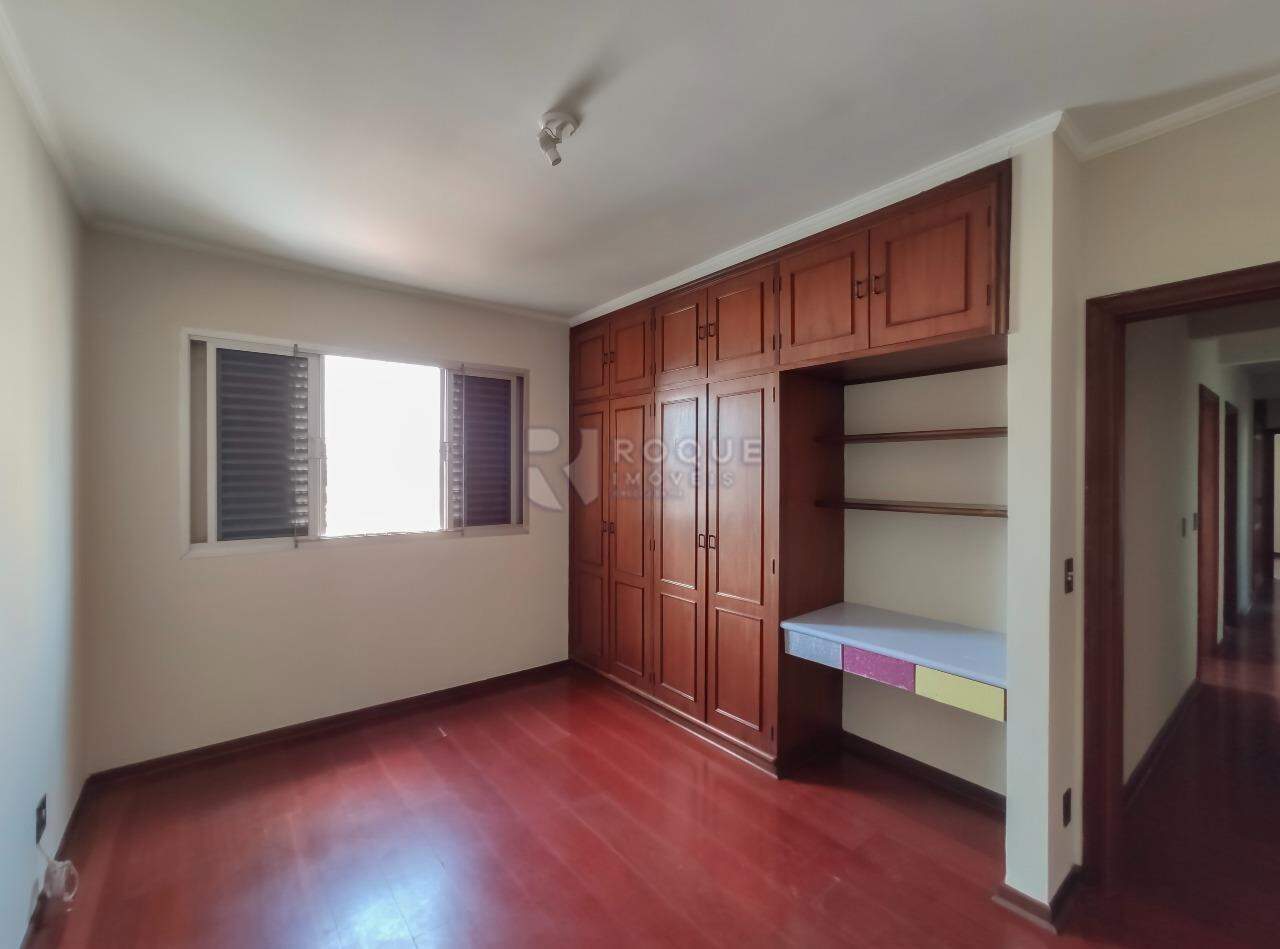 Apartamento para aluguel no bairro Centro: Dormitório 3