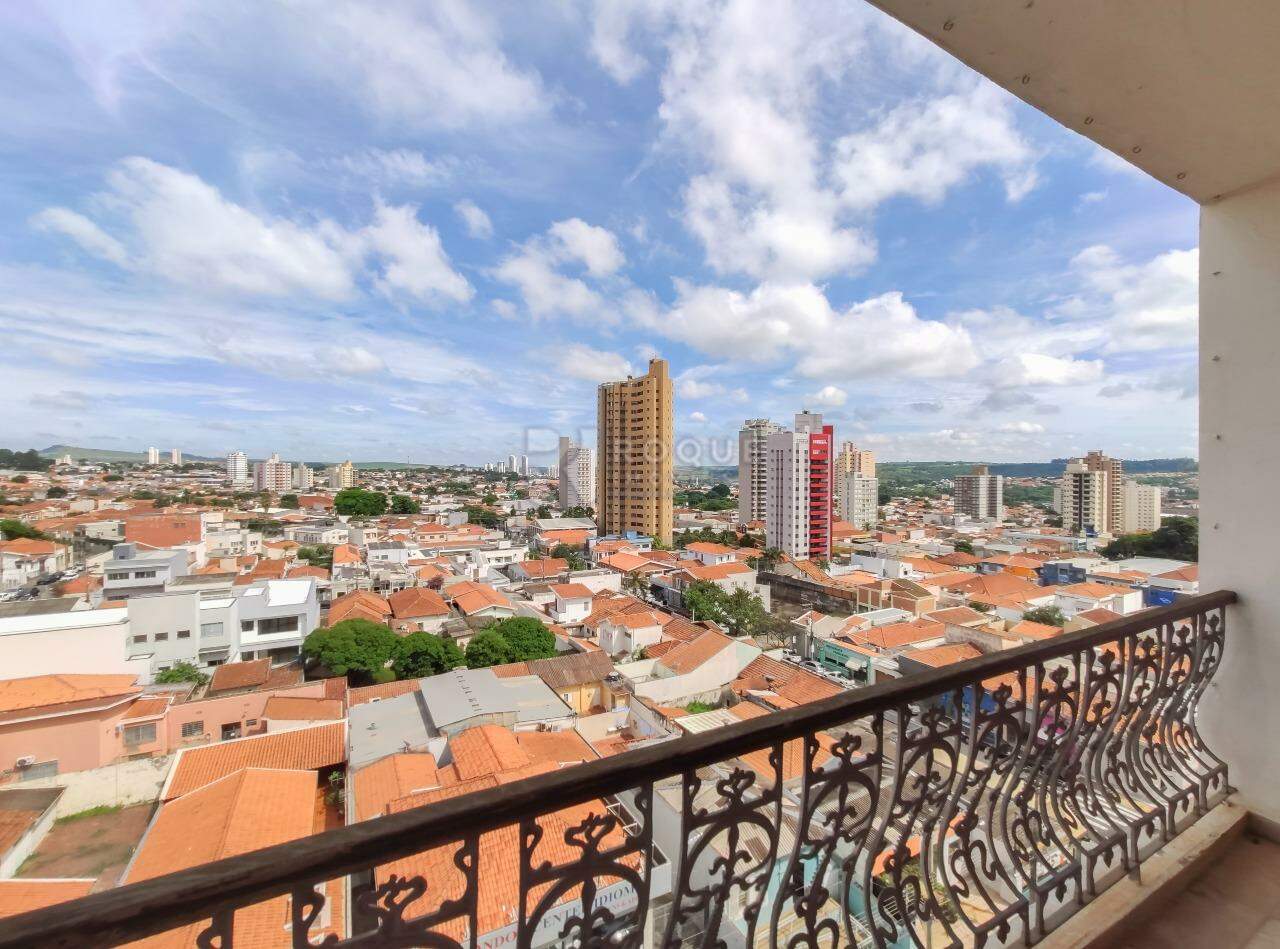 Apartamento para aluguel no bairro Centro: Sacada 