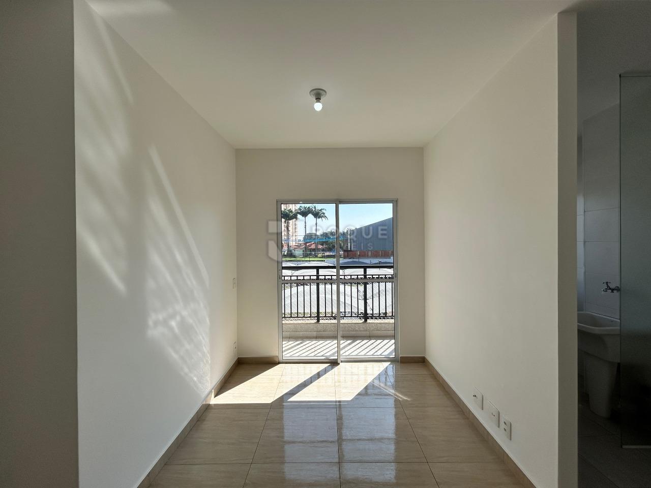 Apartamento para aluguel no bairro Chácaras Antonieta: Sala