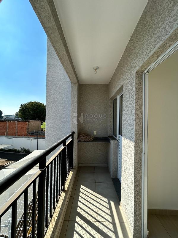 Apartamento para aluguel no bairro Chácaras Antonieta: Sacada
