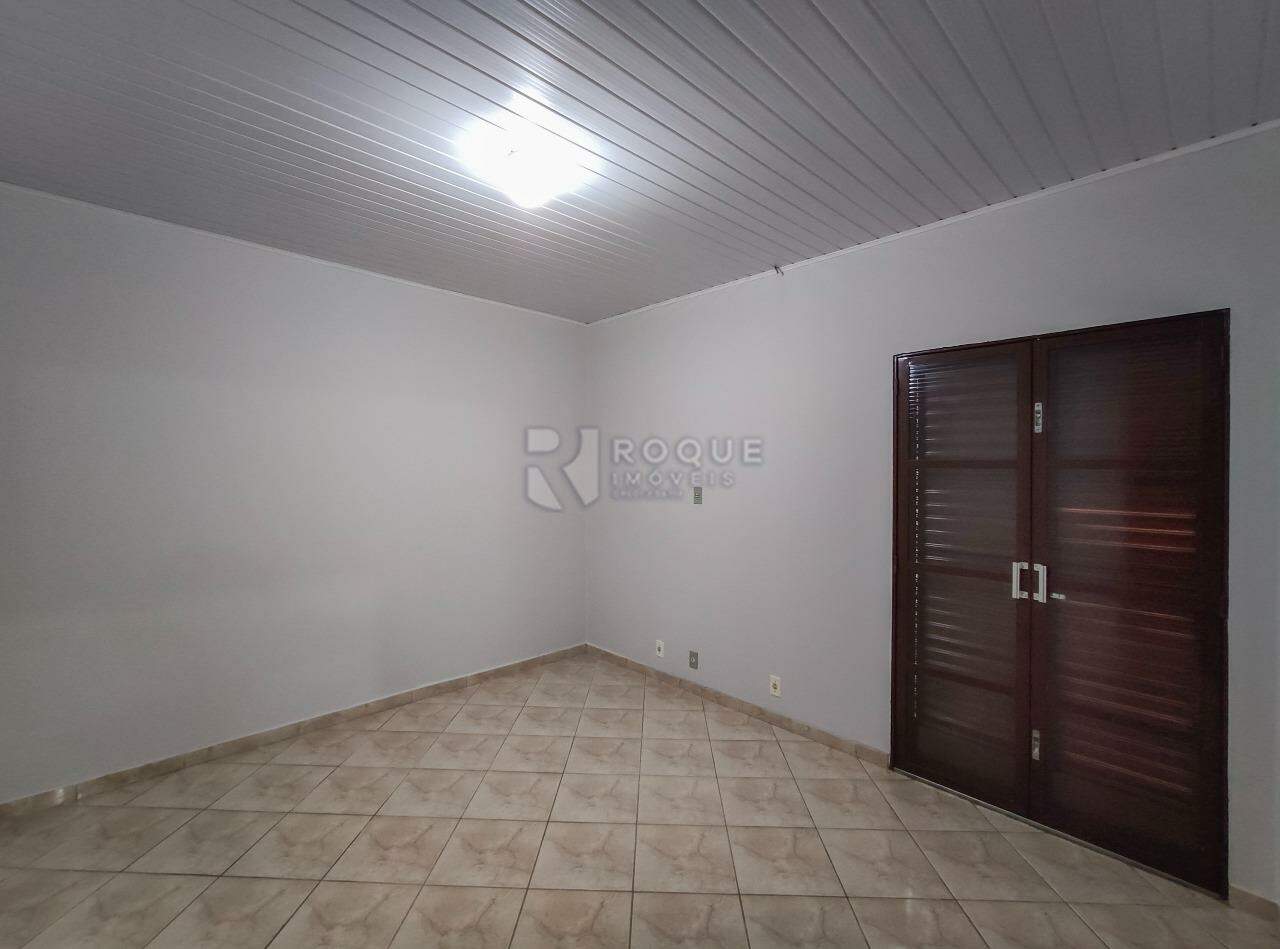 Casa Residencial para aluguel no bairro Vila Camargo: Dormitório 2