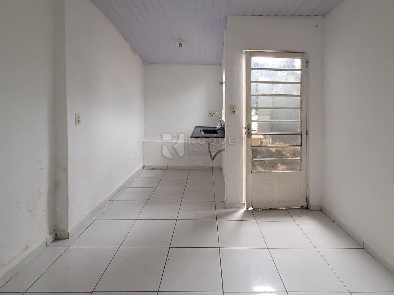 Casa Residencial para aluguel no bairro Vila Queiroz: Cozinha integrada