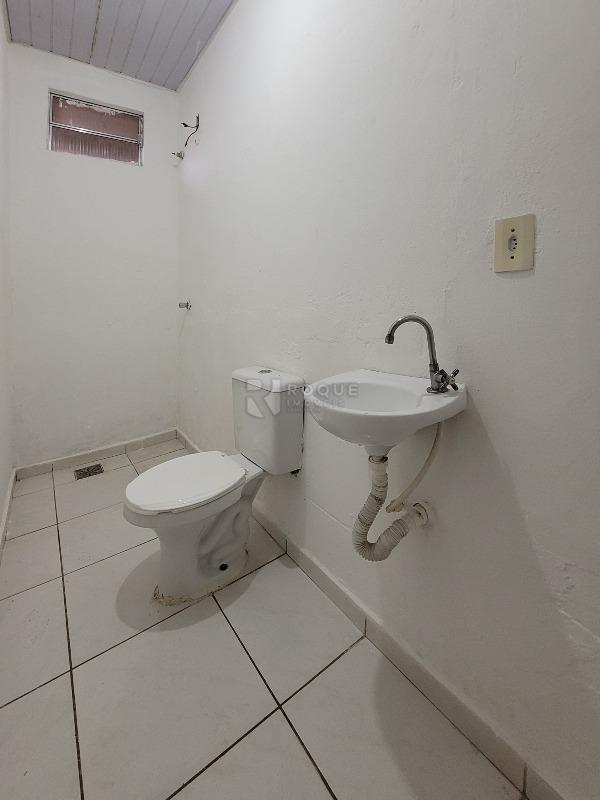 Casa Residencial para aluguel no bairro Vila Queiroz: Wc suíte