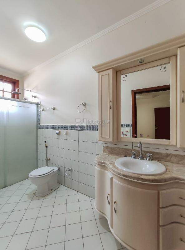 Casa em condomínio para aluguel no bairro Jardim Colina Verde: WC Suíte 2