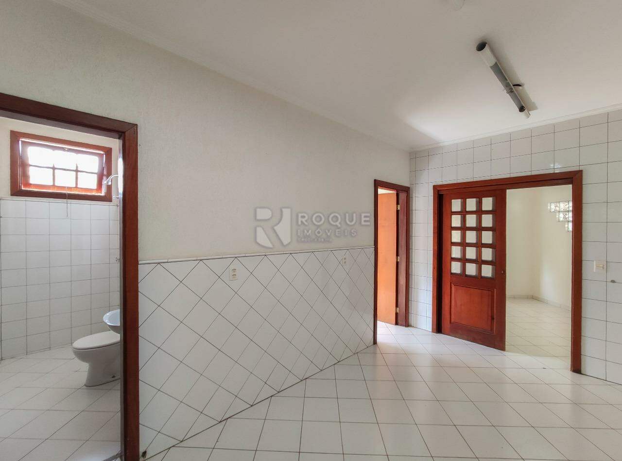Casa em condomínio para aluguel no bairro Jardim Colina Verde: Área de serviço / WC