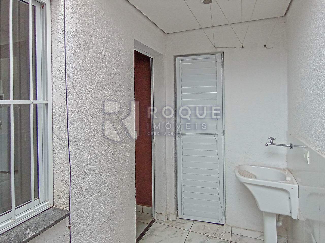 Kitnet para aluguel no bairro Jardim Cidade Universitária I: Área de Serviço