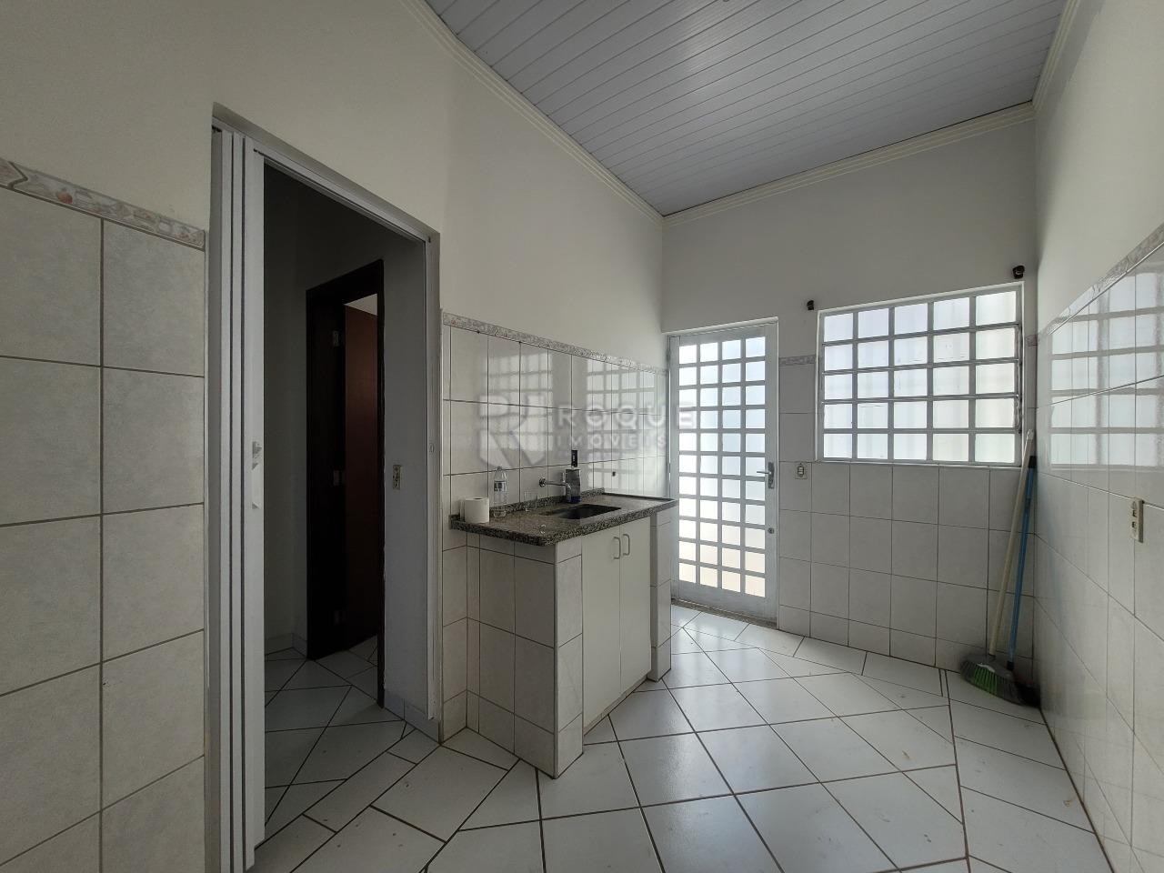 Casa Comercial para aluguel no bairro Centro: Cozinha 