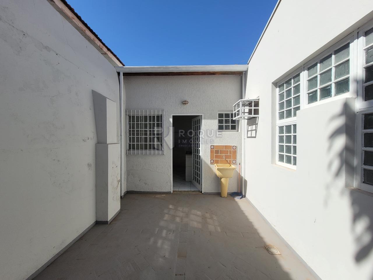 Casa Comercial para aluguel no bairro Centro: Lavanderia