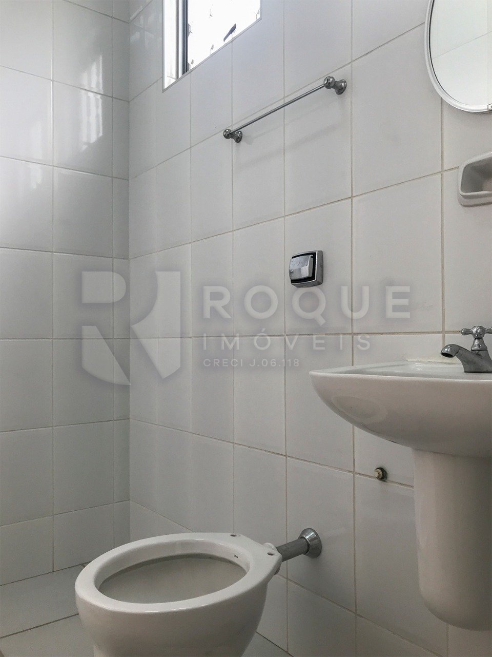 Salas/Conjuntos para aluguel no bairro Centro: WC