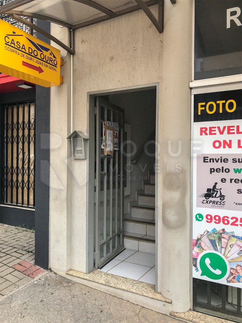 Salas/Conjuntos para aluguel no bairro Centro: Porta de Acesso
