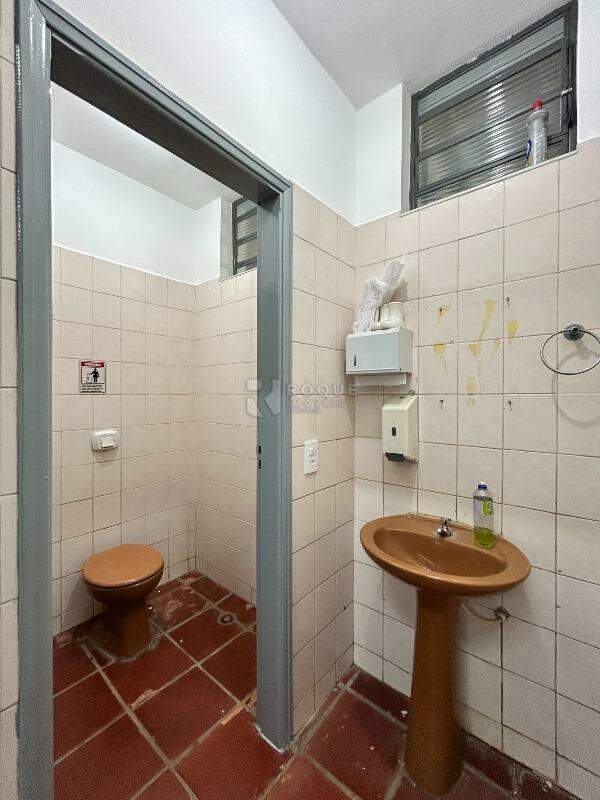 Barracão/Galpão para aluguel no bairro Jardim Nossa Senhora de Fátima: WC social 2