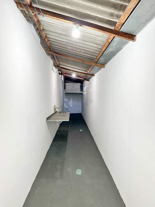 Barracão/Galpão para aluguel no bairro Jardim Nossa Senhora de Fátima: Corredor 