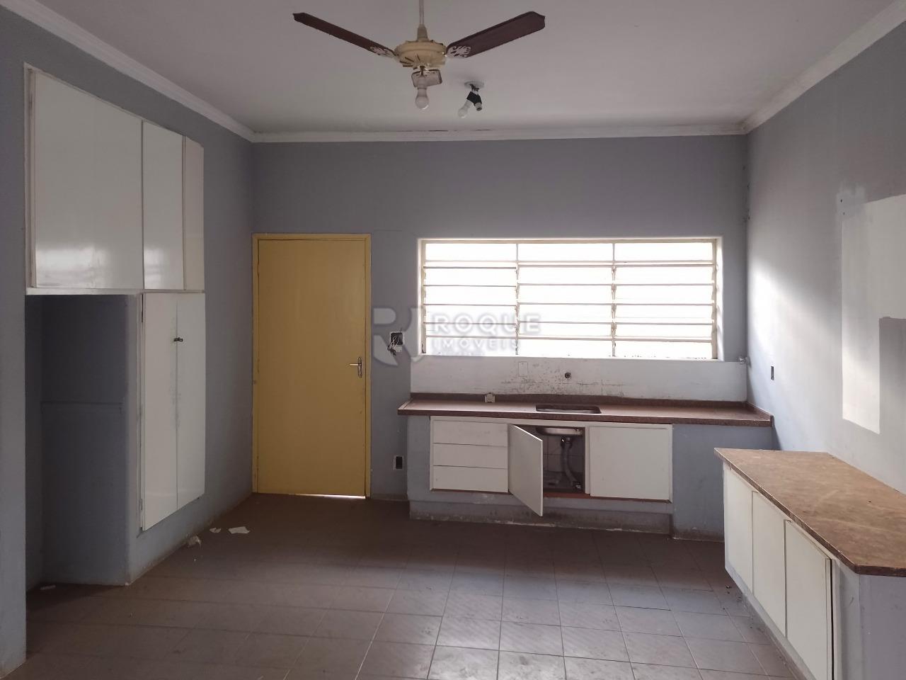 Casa Comercial para aluguel no bairro Vila São João: Cozinha