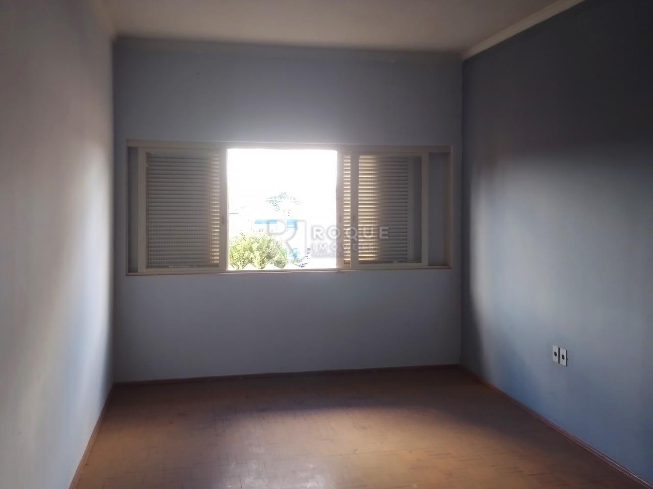 Casa Comercial para aluguel no bairro Vila São João: Sala 03
