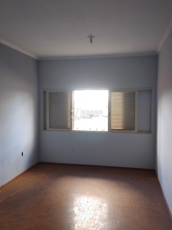 Casa Comercial para aluguel no bairro Vila São João: Sala 04