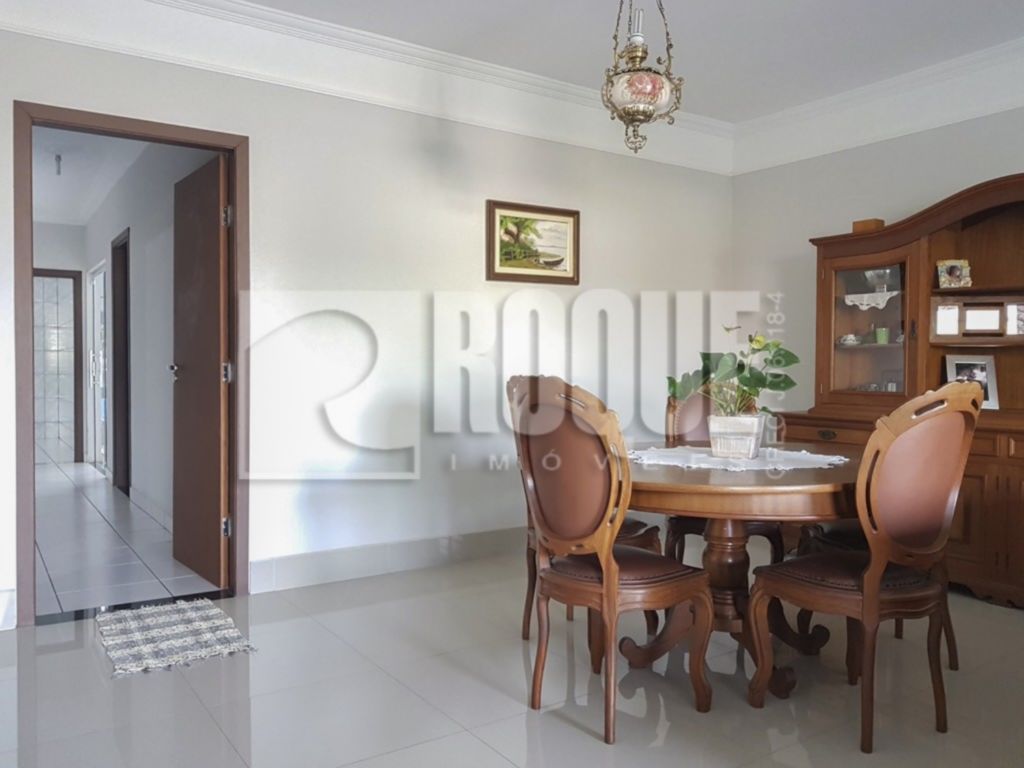 Casa Comercial para aluguel no bairro Parque Hippolyto: Sala