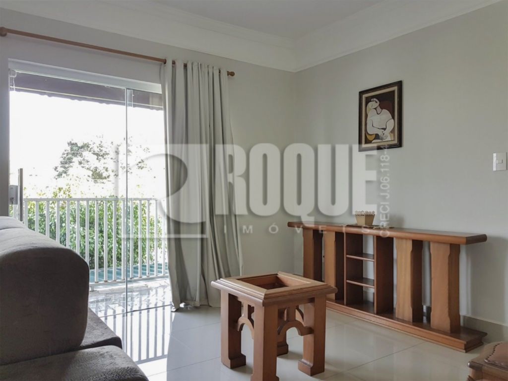 Casa Comercial para aluguel no bairro Parque Hippolyto: Sala