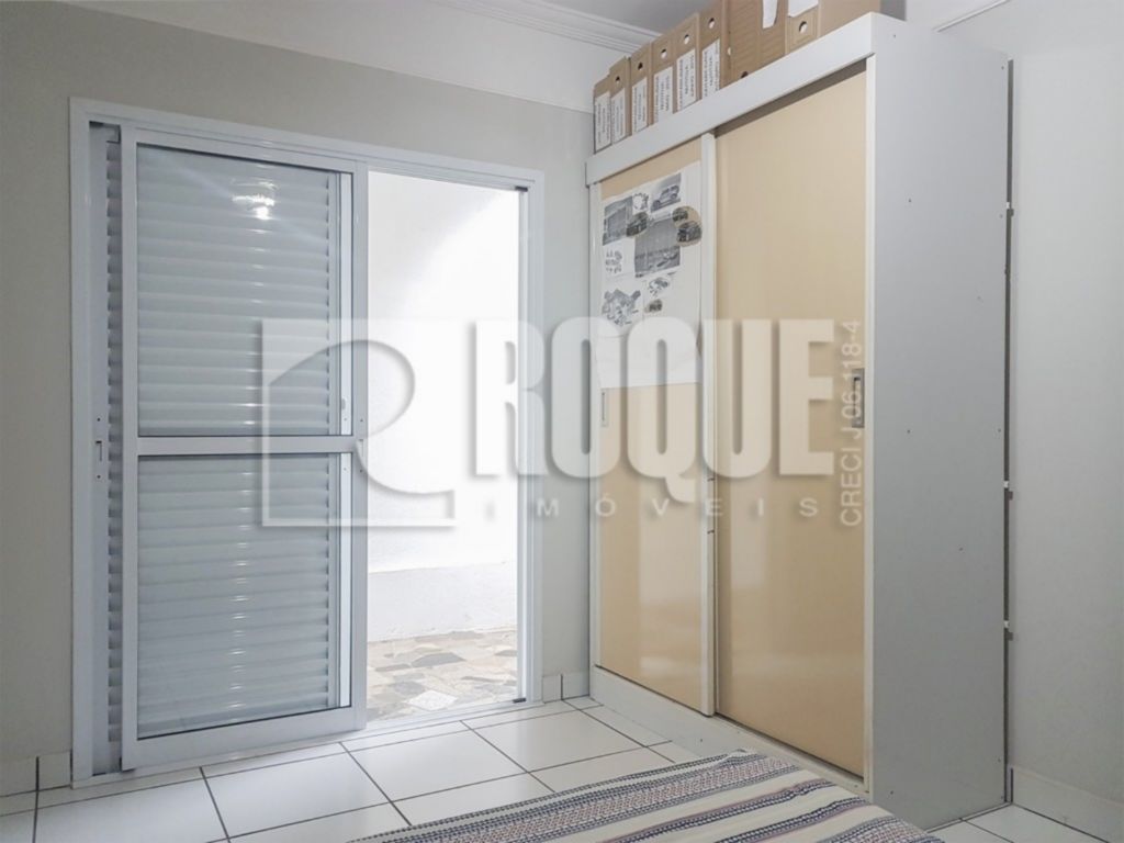 Casa Comercial para aluguel no bairro Parque Hippolyto: Dormitório 2 Suíte