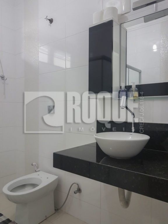 Casa Comercial para aluguel no bairro Parque Hippolyto: WC Social