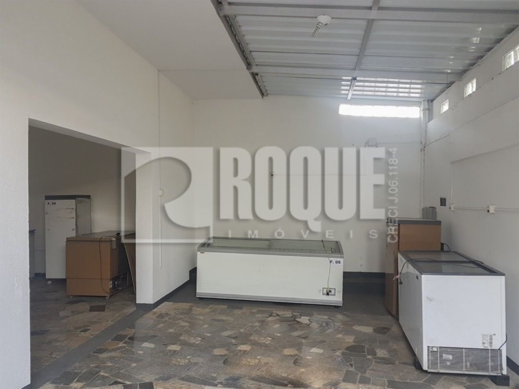 Casa Comercial para aluguel no bairro Parque Hippolyto: Salão