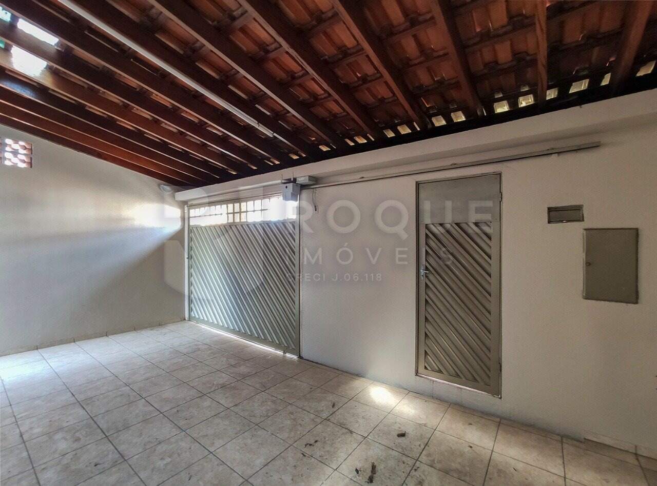 Casa Residencial para aluguel no bairro Jardim Residencial Roseira: Área da frente 
