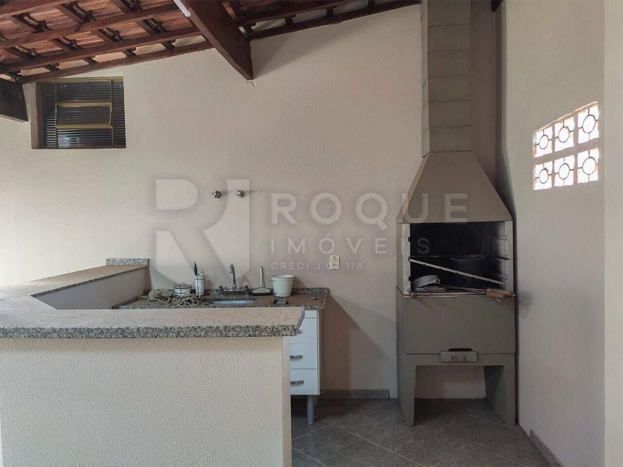 Casa Residencial para aluguel no bairro Jardim Residencial Roseira: Churrasqueira 