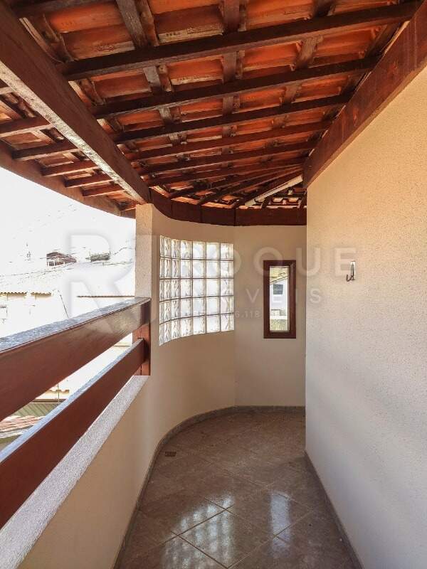 Casa Residencial para aluguel no bairro Jardim Residencial Roseira: Área externa sacada 