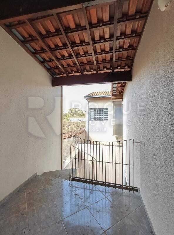 Casa Residencial para aluguel no bairro Jardim Residencial Roseira: Hall segundo andar 