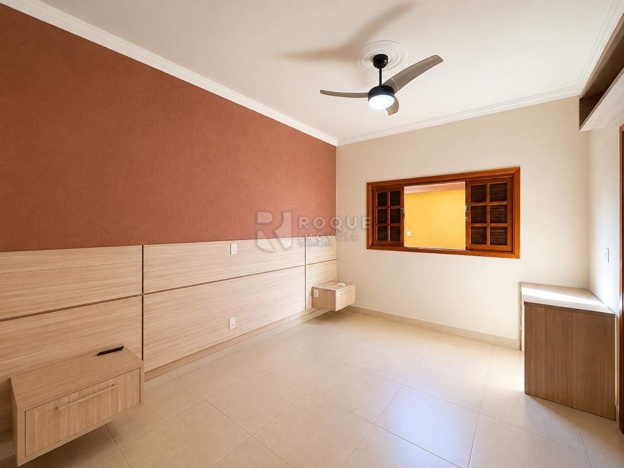 Casa Residencial para aluguel no bairro Jardim Nova Europa: Dormitório 03 Suíte