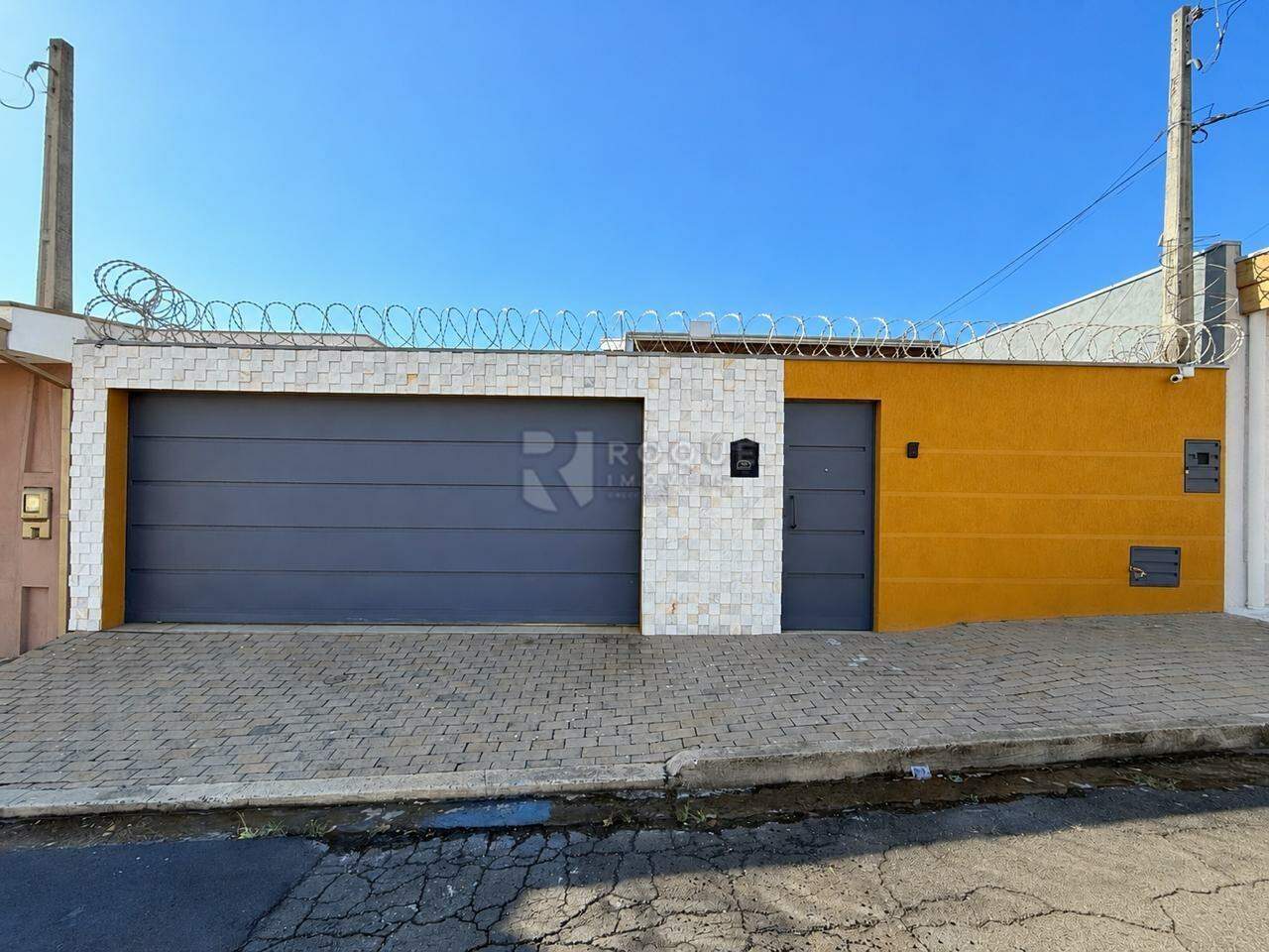 Casa Residencial para aluguel no bairro Jardim Nova Europa: Fachada