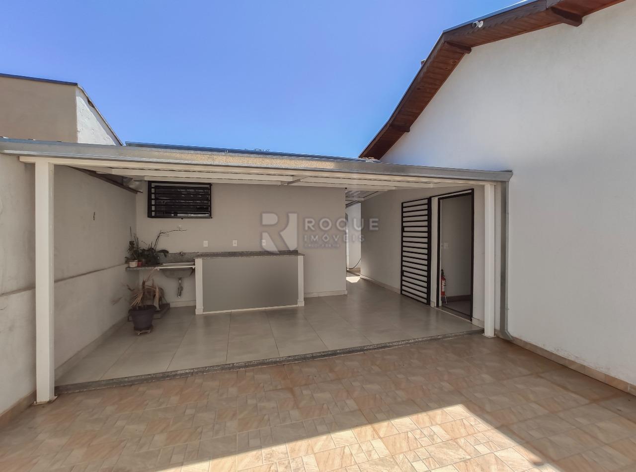 Salas/Conjuntos para aluguel no bairro Vila Queiroz: Fundo em comum