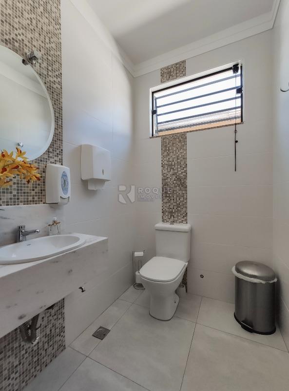 Salas/Conjuntos para aluguel no bairro Vila Queiroz: WC 2 em comum