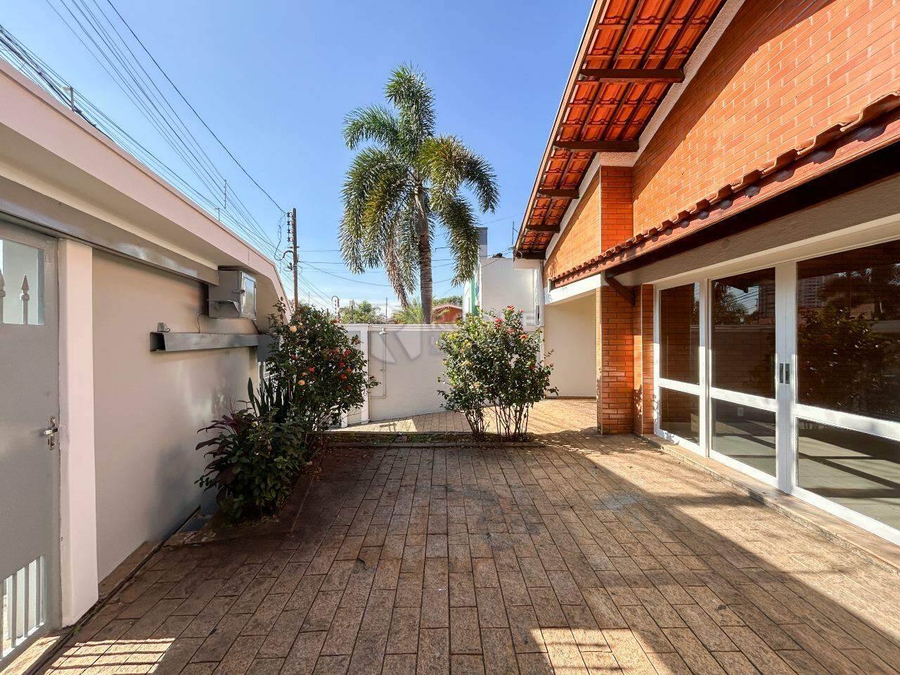 Casa Residencial para aluguel no bairro Jardim Mercedes: Frente 
