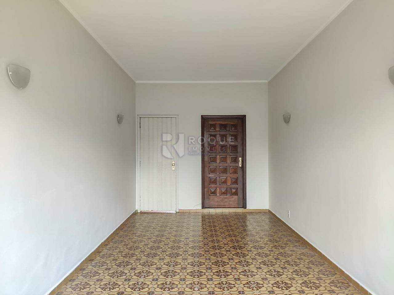 Casa Residencial para aluguel no bairro Jardim Mercedes: Garagem 2
