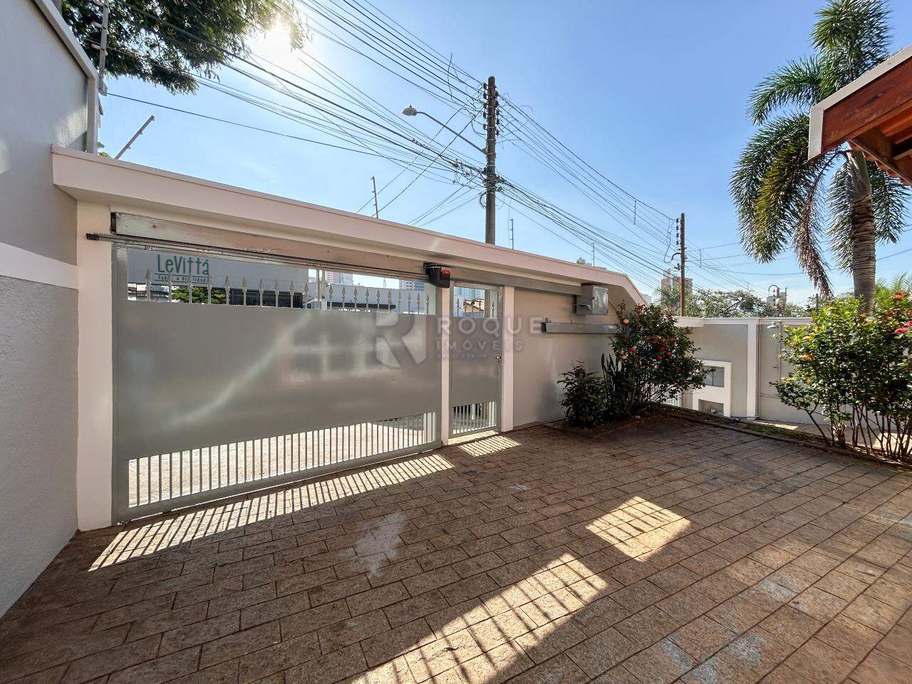 Casa Residencial para aluguel no bairro Jardim Mercedes: Frente 