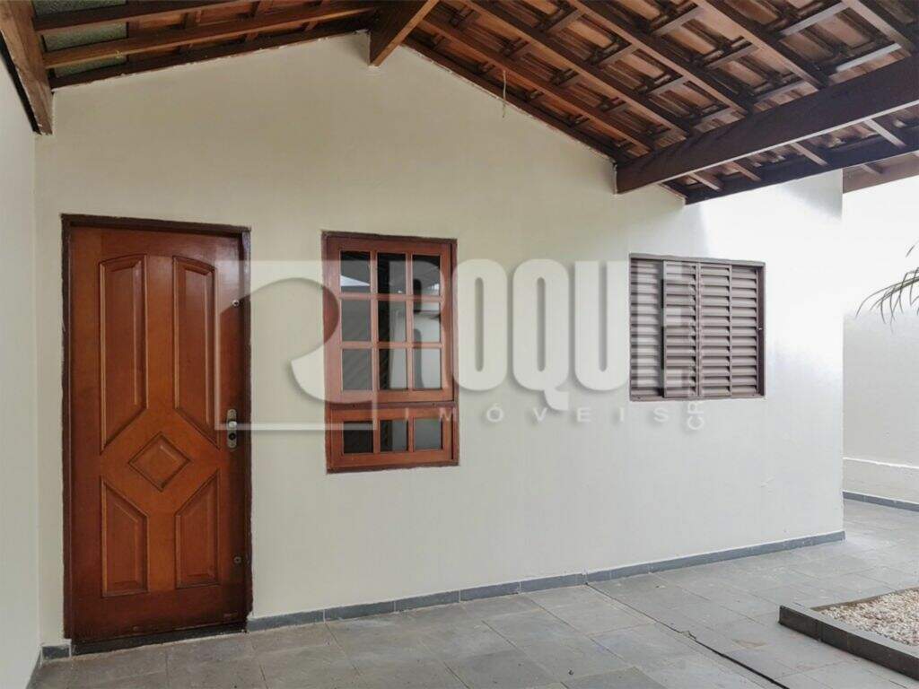 Casa Residencial para aluguel no bairro Jardim Ipanema: Garagem