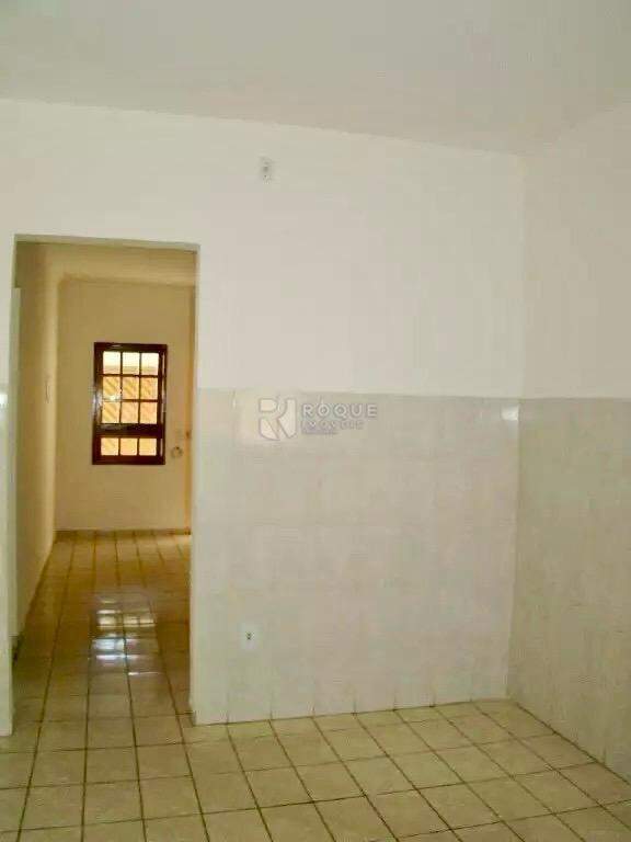 Casa Residencial para aluguel no bairro Jardim Ipanema: Cozinha