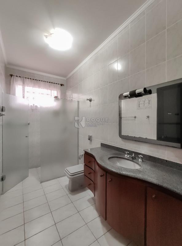 Casa Residencial para aluguel no bairro Jardim Mediterrâneo: WC social 