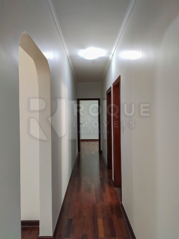Casa Residencial para aluguel no bairro Jardim Mediterrâneo: Hall