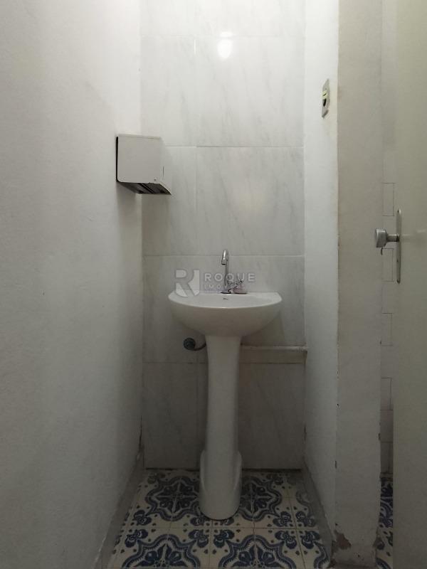 Salão para aluguel no bairro Centro: Lavatório